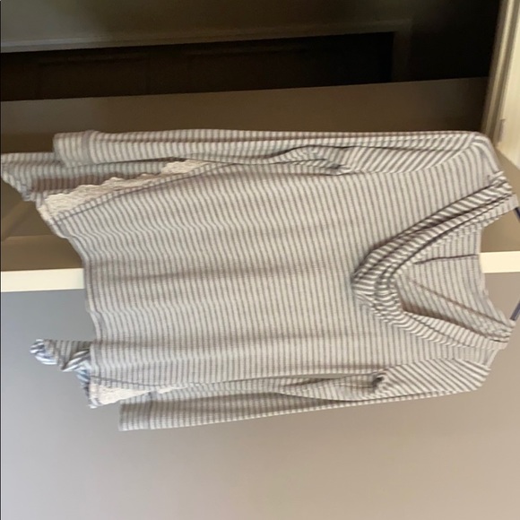 long sleeve shirt - Picture 4 of 4